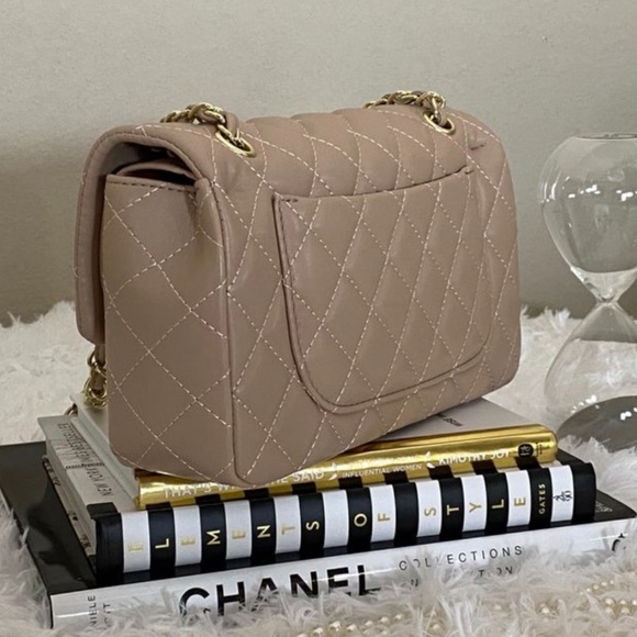 High Quality Quilted Classic Bag | Beige - Picture 5 of 7